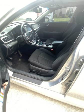 2019 Kia Optima S/LX - $9,70063478056323841123
