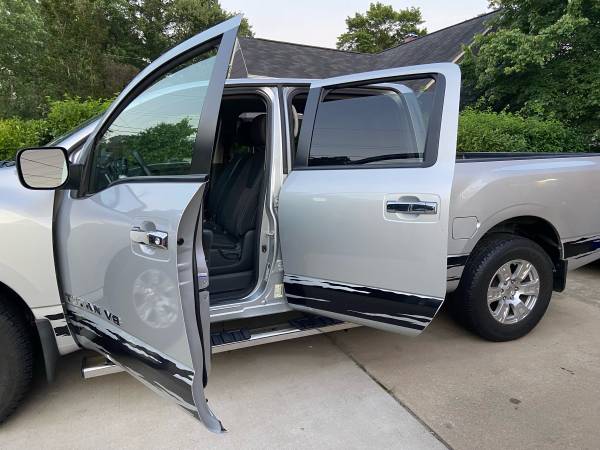 2019 NISSAN TITAN SV 5.6L CREW CAB - $15,600 (Southern Md Facility)63616305621507124