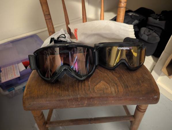 Ski goggles 1