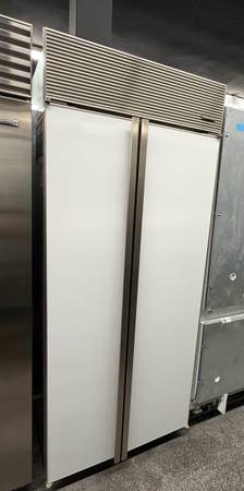 WHITE PANEL-READY REFRIGERATOR SUBZERO 1
