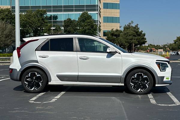 2023 Kia Niro EV Wave **Great Deal** - $26,998 (Dublin, CA)63654698437379122