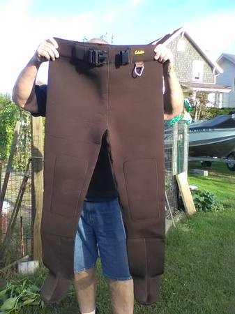 CABELA'S 3MM STOCKING FOOT WADERS , GOOD FOR COLD WEATHER, STEELHEAD 1