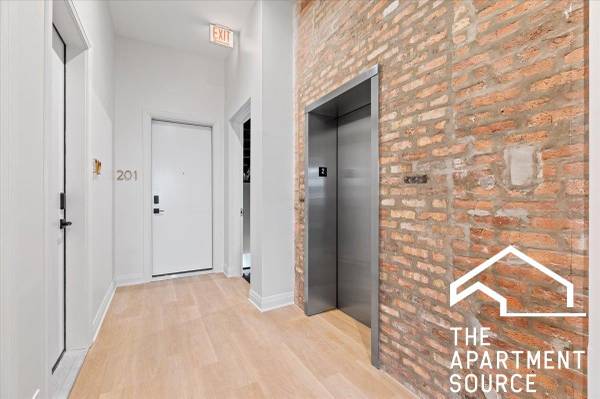 $3,162 / 2br - 1000ft2 - NEW IN WICKER PARK! Welcome to the Real! (Chicago)63960011120131124