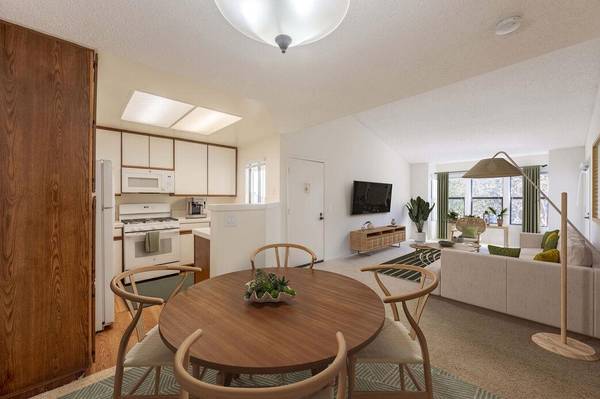 $2,895 / 2br - 1000ft2 - Playground, Spacious Layouts, Walk-in Closets, Fitness Center63800428432259120