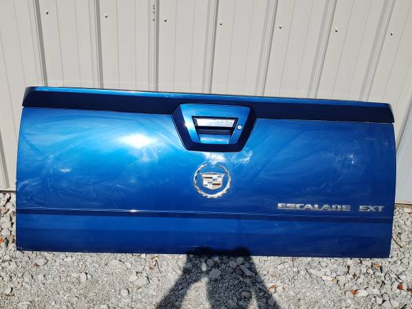 2002-06 Cadillac Esc Tailgate Oem 1