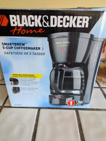 Brand New Black and Decker Smart brew 5-cup Coffeemaker 1