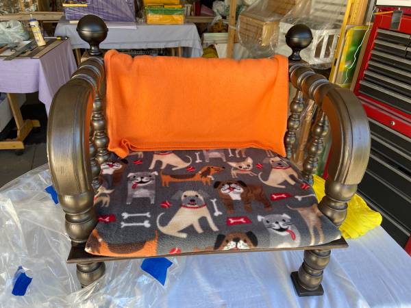 Custom Jenny Lind Pet Lounger 1