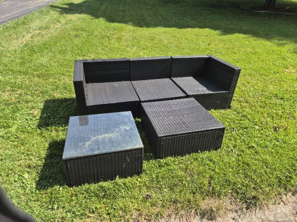 Outdoor Wicker Patio Set 1