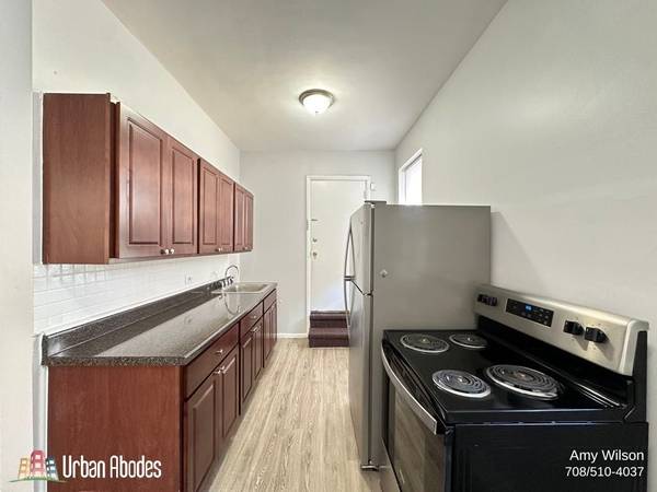$1,495 / 1br - 600ft2 - Bright, Sunny 1 Bedroom, 1 Bath in Uptown, Available: 10/1/2025 (Uptown)63781654963587122