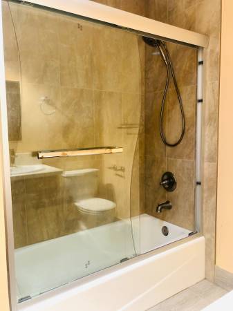 $1,100 / 1br - Comfortable Room with private bathroom, kitchen, laundry (milpitas)63880129587203123