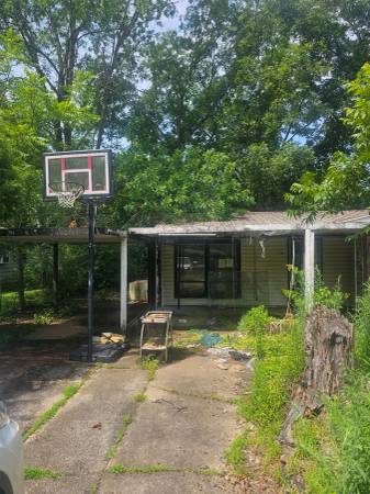 $31,200 / 2br - 1100ft2 - Handy Man Special (Gadsden)63736160645121124