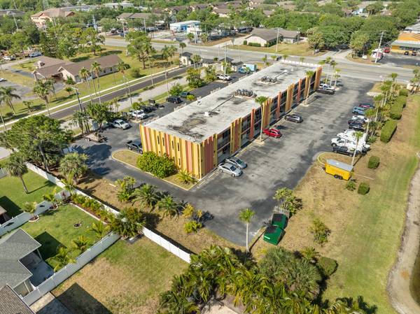 ACT NOW!!!  OFFICE SPACE - PROFESSIONAL - MEDICAL 1