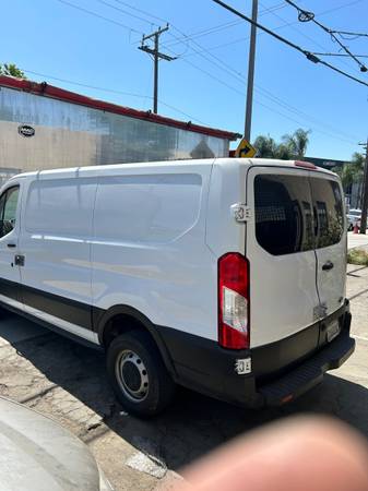 2016 Ford transit 250 - $12,500 (Downey)63618287941763123