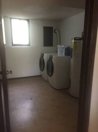 $775 / 3br - 200ft2 - Habitación Espaciosa y Soleada; servicios incluidos (East Wenatchee)63743484498179124