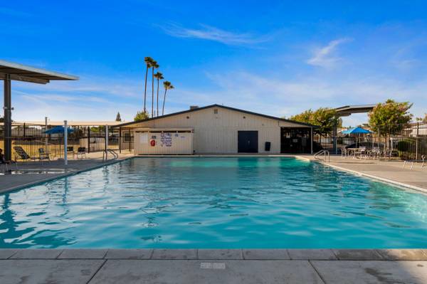 $695 RV VACANCY NOW (Fresno)63970304170755122