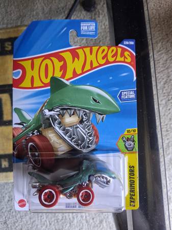 Hot Wheels Shark Bite Treasure Hunt 1