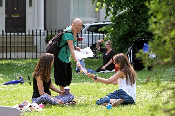 PART TIME MARKETING / FLYER DISTRIBUTOR 1