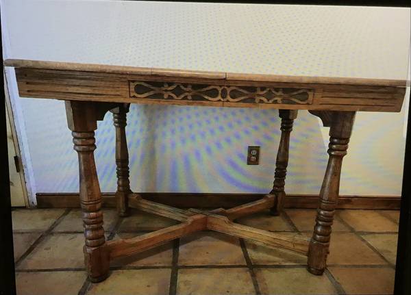 Dining table, 4 chairs and sideboard 1