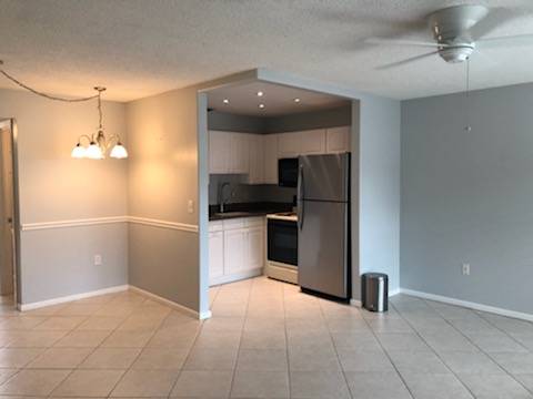 $1575.00 / 1br - 695ft2 - Beautiful 1st floor riverfront condo  facing the preserve63899126027651122