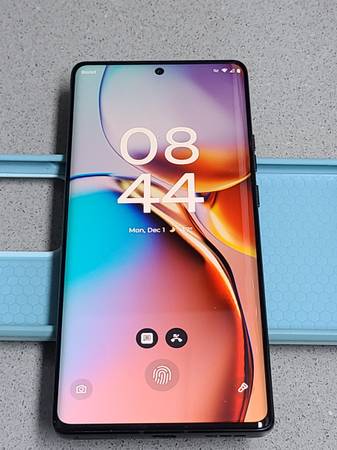 OPEN BOX Moto edge plus (edge+) 2023 (5G Unlocked)----READ DESCRIPTION 1