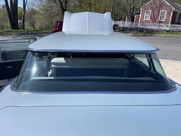 Cadillac Serie 62 de 1960 con techo plano - $30,000 (Brookline)63615292428033124