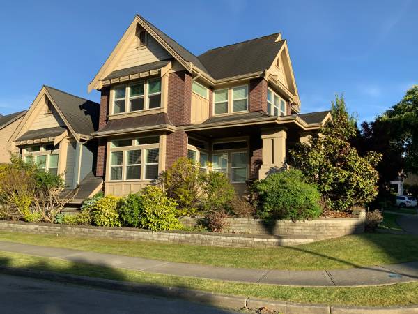 Mature Adults Only. Custom Home.  Fully furnished, short-term only. 1