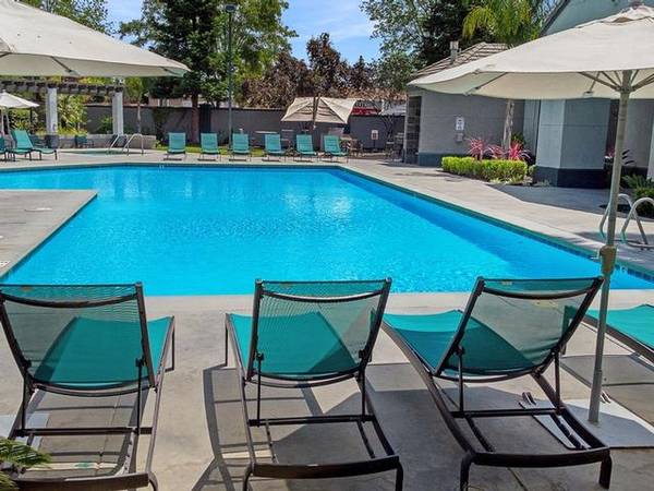 $1,825 / 1br - 790ft2 - Professionally Landscaped Grounds, New Fitness Center & Yoga Room (Rancho Cordova)63688352383619120