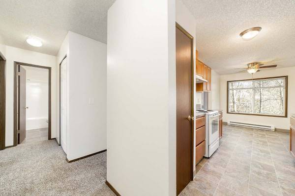 $1,575 / 1br - 722ft2 - Private Patio or Balcony Outdoor Space, Window Coverings, Dishwasher (3710 SE Concord Rd, Portland, OR)63831326720769120