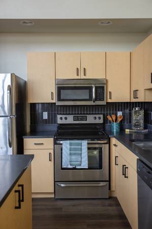 $1595.00 / 2br - 1090ft2 - Gorgeous Two Bed, Two Bath Apartment With Beautiful Views63982132510082123