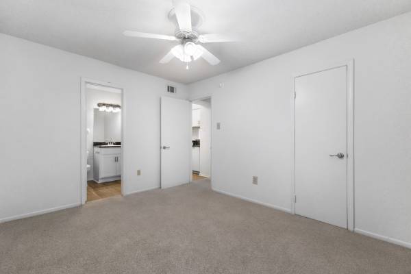 $1,065 / 1br - 616ft2 - Time For An Upgrade! Live The Life You Deserve Here At Crossroads! (Metairie)63792268829571124
