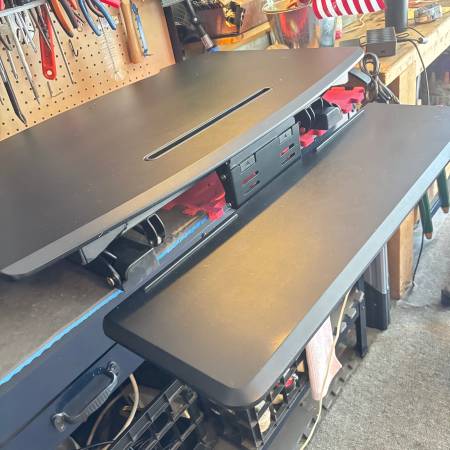 35" x 21" Adjustable Height Standing Desk Riser Converter in Black 1