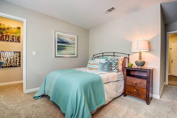 $1,683 / 1br - 704ft2 - Dishwasher, Fireplace Available In Select Units, 2nd Floor (richmond / point / annex)63847329579777124