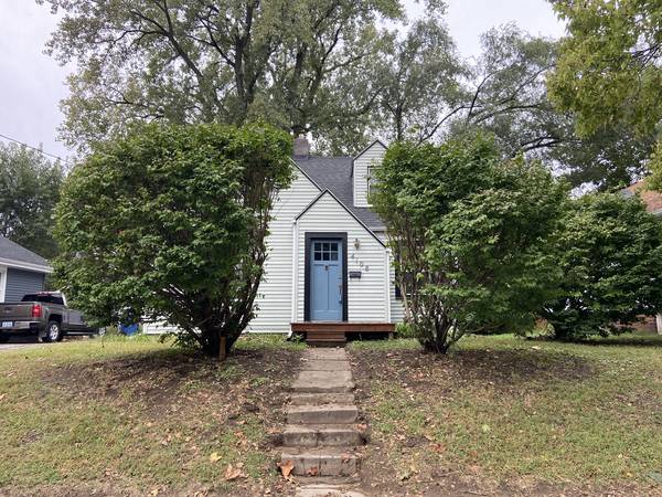 $210,000 / 3br - 1100ft2 - 3 bedroom, 1.5 st w/ lots updates Highland Park/Oak Park Neighborhood! (Des Moines)64308498704643121