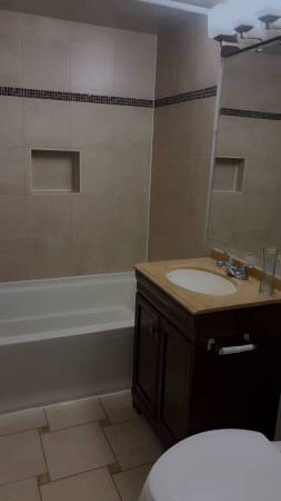 $1,600 / 2br - 2br - Newbury Square Apartments- FREE Utilities ((Hyattsville, MD))63896278009602123