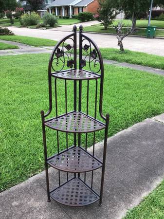 4-layers triangular iron frame 1