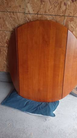 solid wood table with drop leaves 1