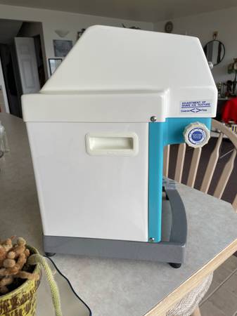 デ*シ様 Swan FM-500 アイスシェーバー デ*シ様 Swan FM-500 アイスシェーバー FM-500 電動式キューブアイス