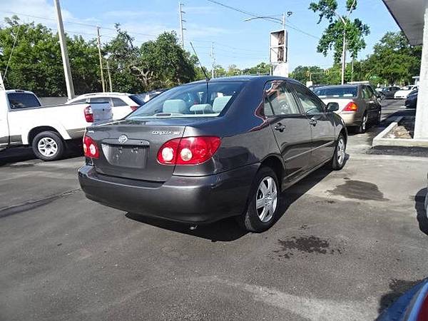 2006 Toyota Corolla S 4 puertas Sedán con transmisión automática - $6450.0063443406892419123