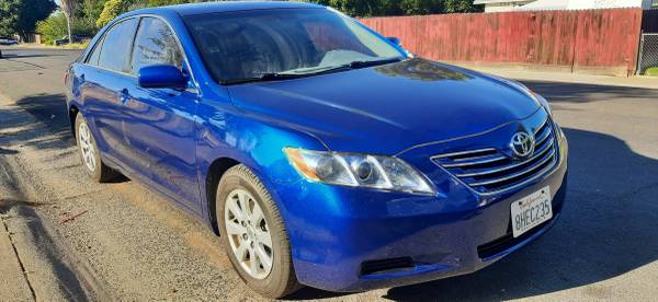 ¡AHORRADOR DE GASOLINA DEFINITIVO! TOYOTA CAMRY HÍBRIDO 2008*45 MPG*¡PINTURA NUEVA! - $7,500 (North SAC) ((FIRME))63619519754753120
