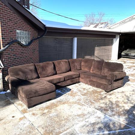 Brown Corduroy L-Shaped Sectional Sofa w/ Chaise – FREE Delivery 🚚 1