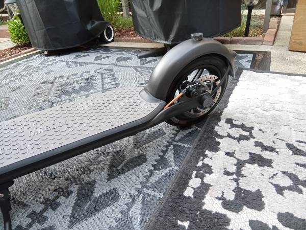 SCOOTER ELÉCTRICO SEGWAY NINEBOT F30 PARA ADULTOS - $200 (santa rosa)63471456656771122