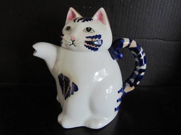 Saling 4 Porcelain Pieces for Cheap 1