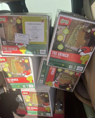 The grinch officially licensed 5ft Christmas Tree with lights and ornaments 1