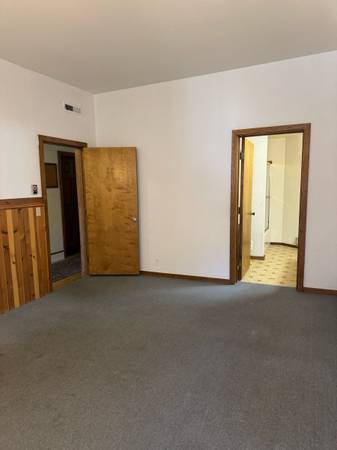 $700 / 300ft2 - Espacio de Oficina - Centro de Leavenworth (Leavenworth)63845977029377120