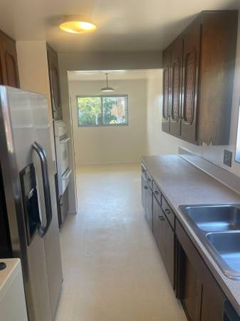 $3,950 / 3br - 1014ft2 - Casa de una sola planta con piscina (Clairemont)63701704846723122
