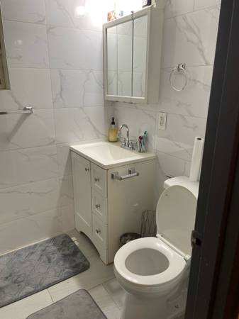 $1,300 Looking for a clean and responsible roommate in Sunnyside, Queens! (Sunnyside)63809019257475123