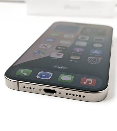 Apple 16 Pro Max Unlocked 256GB like new condition Silver 1