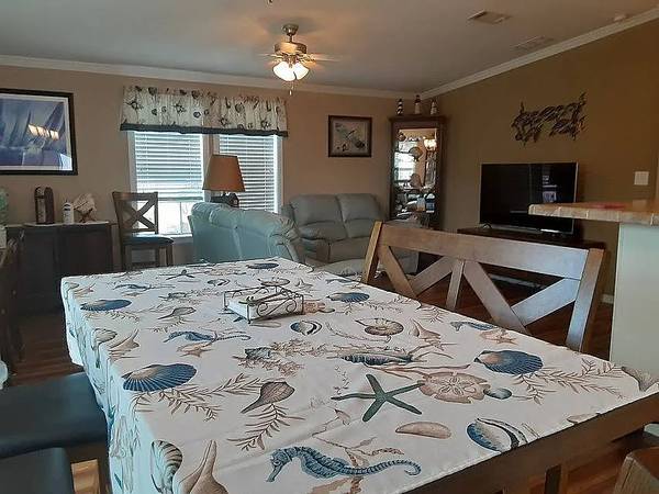 $119,000 / 2br - Located in a Beautiful 55 + Community 2 Bedroom 2 Bathroom Home (Pelican Bay, Micco)63923417548035123