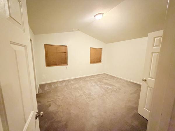 $1950.00 / 3br - 1420ft2 - 203 Walnut Crossing64027279448578123