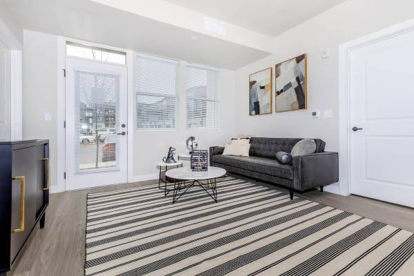 🌟 Upscale Amenities + Vibrant Location = Your New Home at The Depot 1